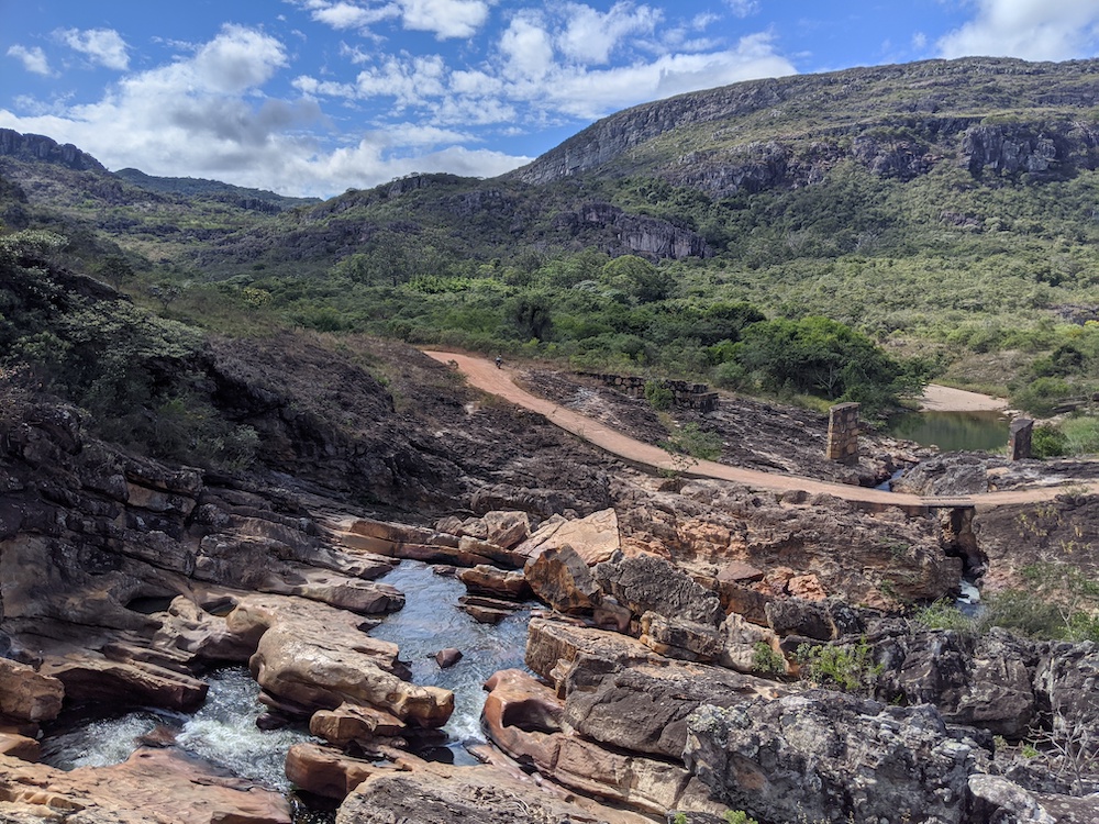 Represa da antiga usina hidrelétrica no Rio Biribiri