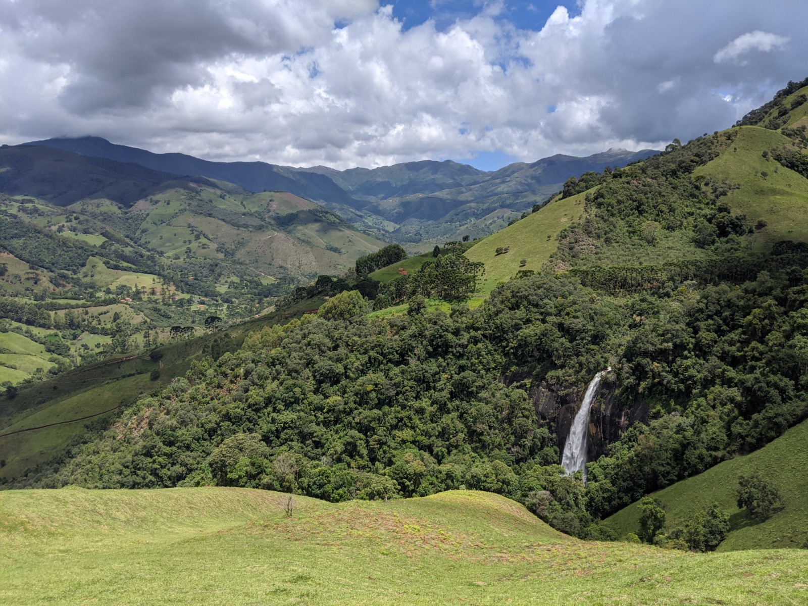 Descubra as belezas de Itamonte: cachoeiras e paisagens incríveis